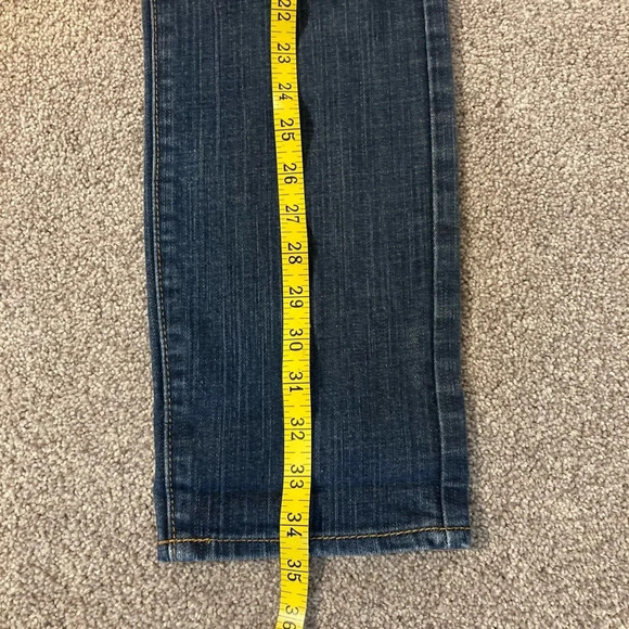 Old Navy The Diva Jeans 6 Short - Picture 5 of 11